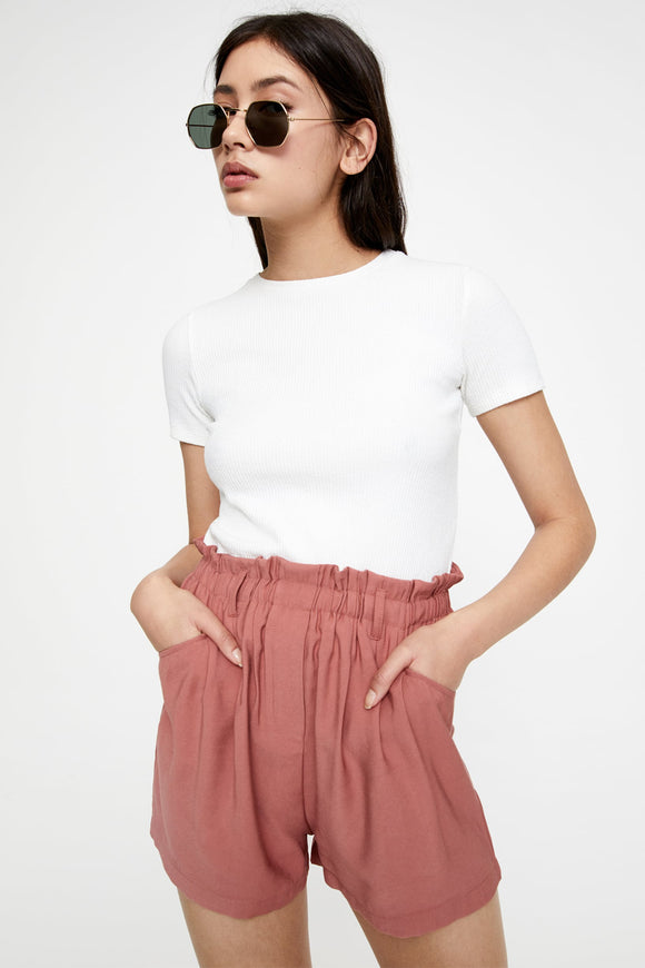 Plain Bermuda Shorts With An Elastic Waistband