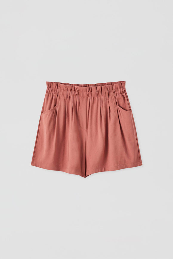 Plain Bermuda Shorts With An Elastic Waistband