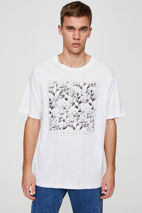 Tshirt With Contrast Floral Illustration